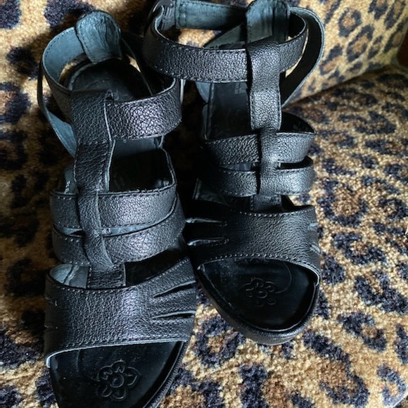 Born Wedge Black Sandal - Picture 2 of 5